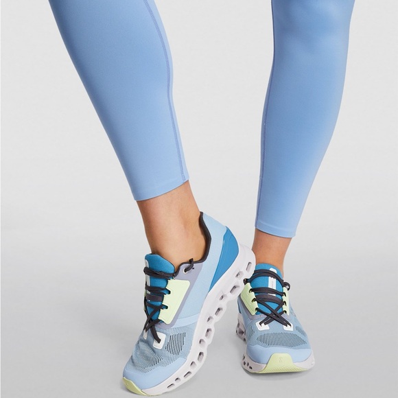 NEW Womens On Running Cloudstratus Chambray Lavender Size 9.5 Shoes Sneakers - Picture 4 of 11